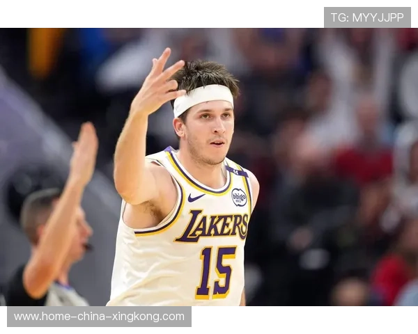 湖人依靠里夫斯持球冷静,末节迅速完成反扑